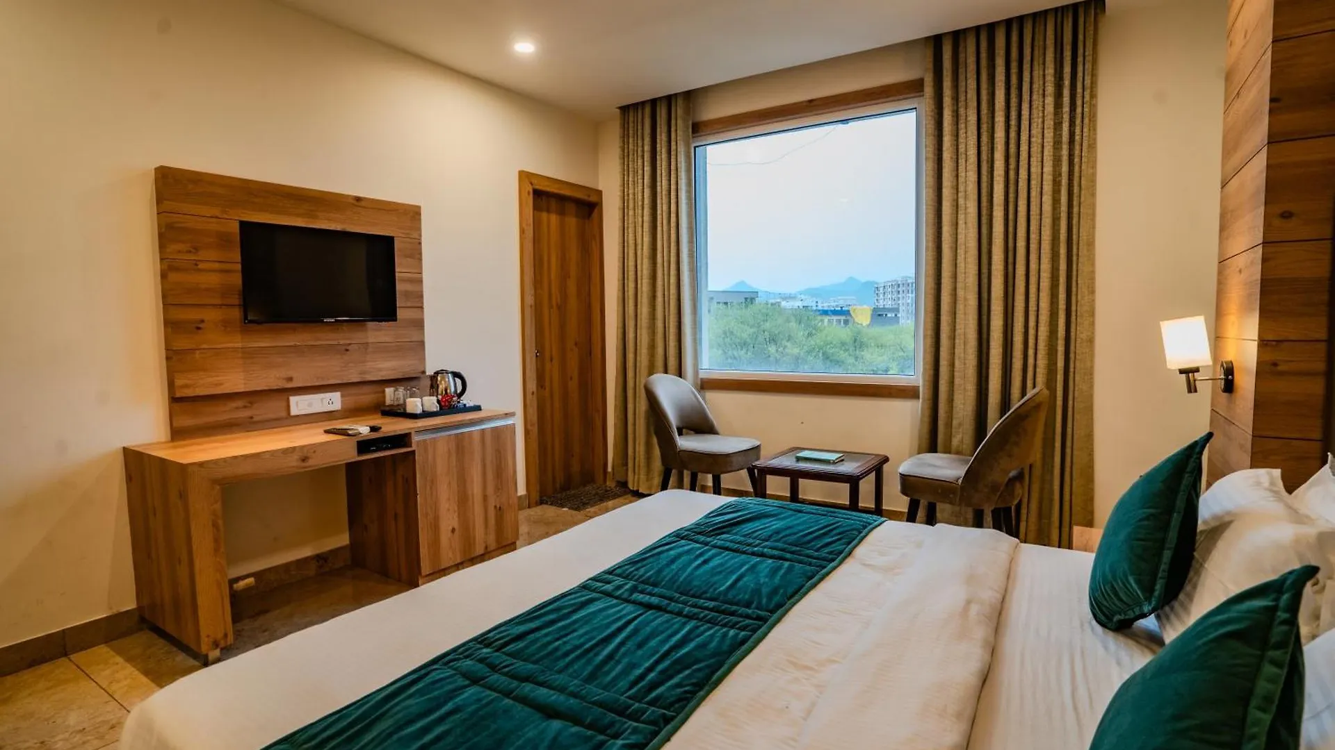 Hotel Amantran Inn - City Centre Udaipur 3*,
